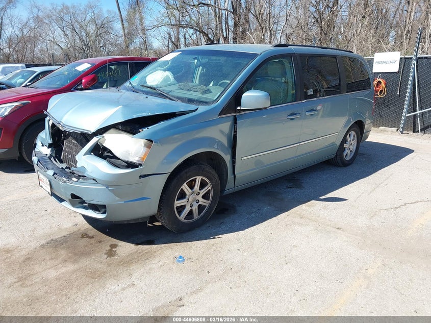 2A4RR5DX6AR233450 2010 CHRYSLER TOWN & COUNTRY TOURING photo 1