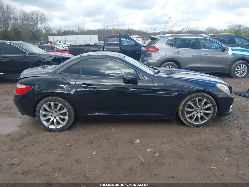 2016 Mercedes-Benz Slk 300 VIN: WDDPK3JA7GF120313 Lot: 44606880