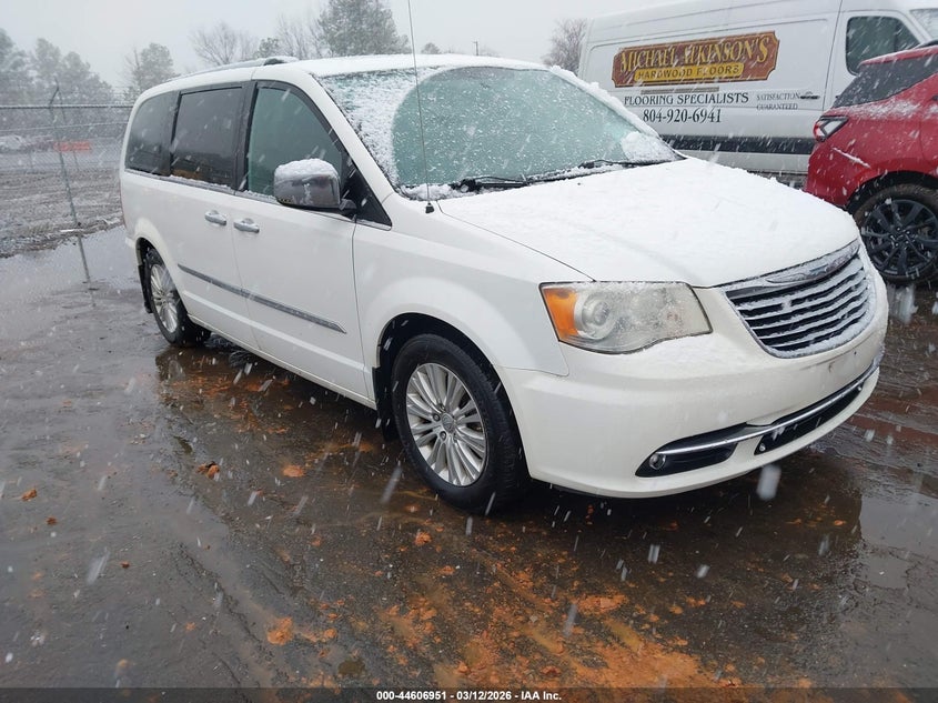 2012 Chrysler Town & Country Limited