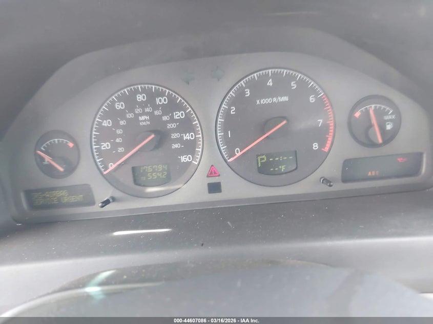 2003 Volvo V70 2.4T VIN: YV1SW58D832299364 Lot: 44607086