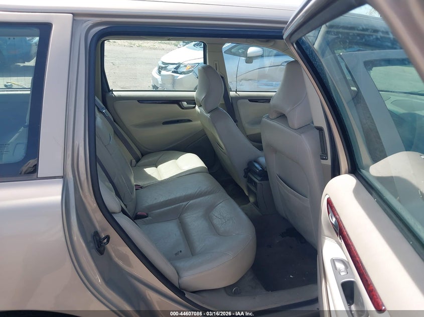 2003 Volvo V70 2.4T VIN: YV1SW58D832299364 Lot: 44607086