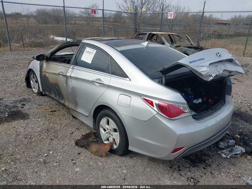 2012 Hyundai Sonata 2.4 Hybrid silver Lot 111044607125 Vin KMHEC4A43CA055445