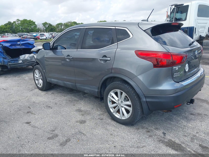 2017 Nissan Rogue Sport S