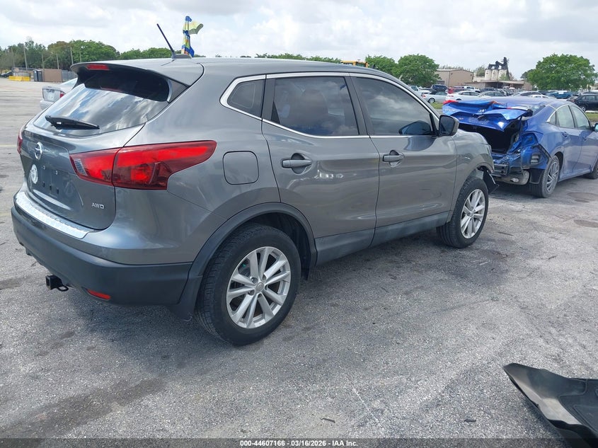 2017 Nissan Rogue Sport S