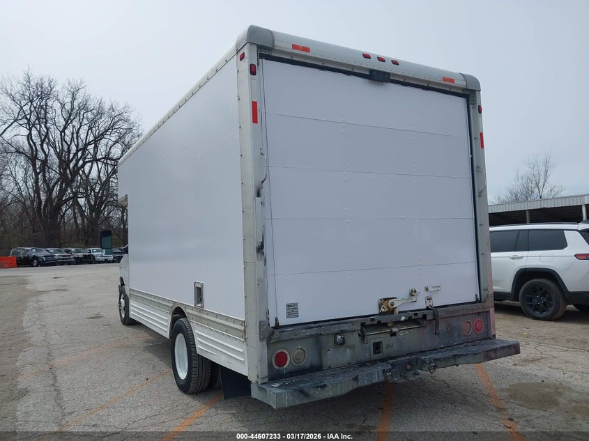 2009 Ford E-450 Cutaway