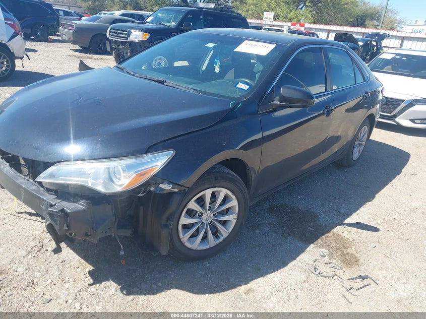 2016 Toyota Camry Le