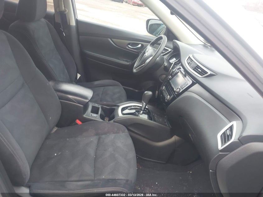 2016 Nissan Rogue Sv