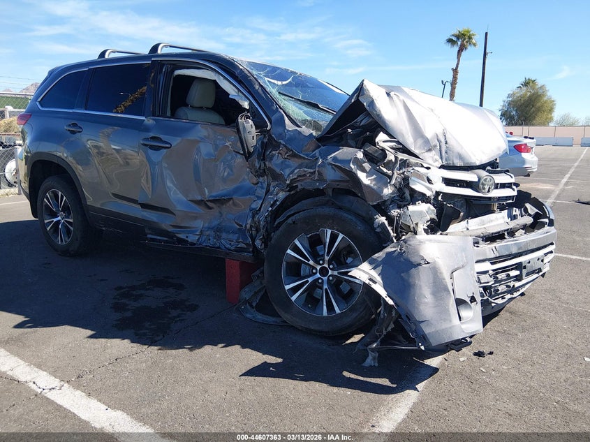 2018 TOYOTA HIGHLANDER LE PLUS