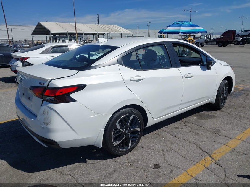 2024 Nissan Versa 1.6 Sr