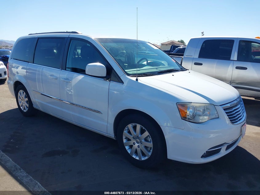 2014 Chrysler Town & Country Touring