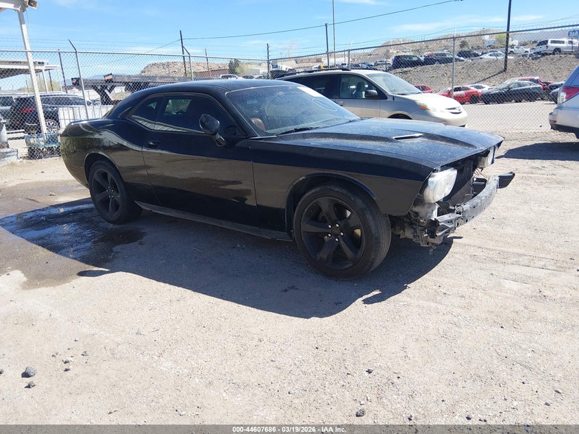 Vin: 2c3cdyag9eh261808, lot: 45104640, dodge challenger sxt plus 2014 img_1