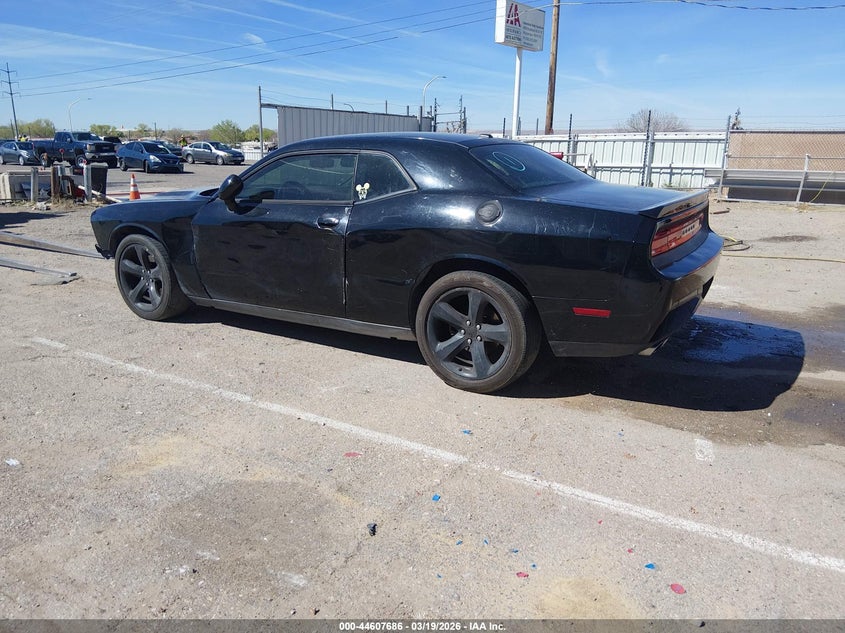 Vin: 2c3cdyag9eh261808, lot: 45104640, dodge challenger sxt plus 20143