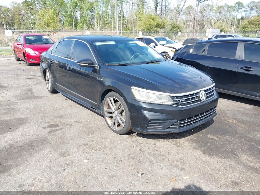 2017 VOLKSWAGEN PASSAT 1.8T R-LINE
