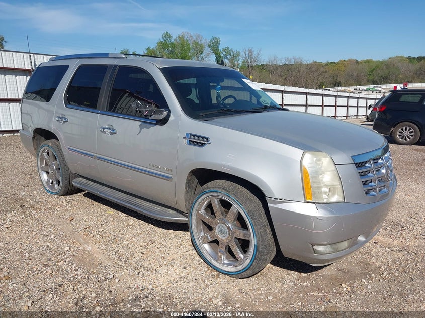 2010 CADILLAC ESCALADE STANDARD
