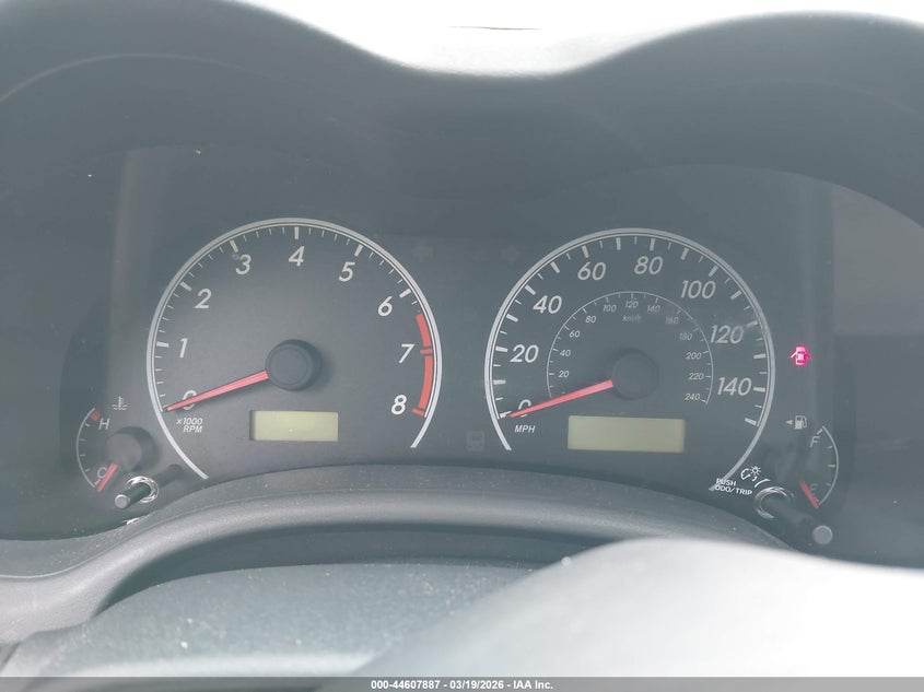 2T1BU4EEXBC682919 2011 Toyota Corolla 1.8 Le grey