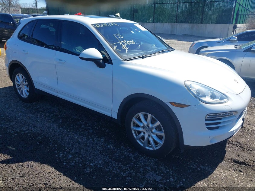 2013 PORSCHE CAYENNE