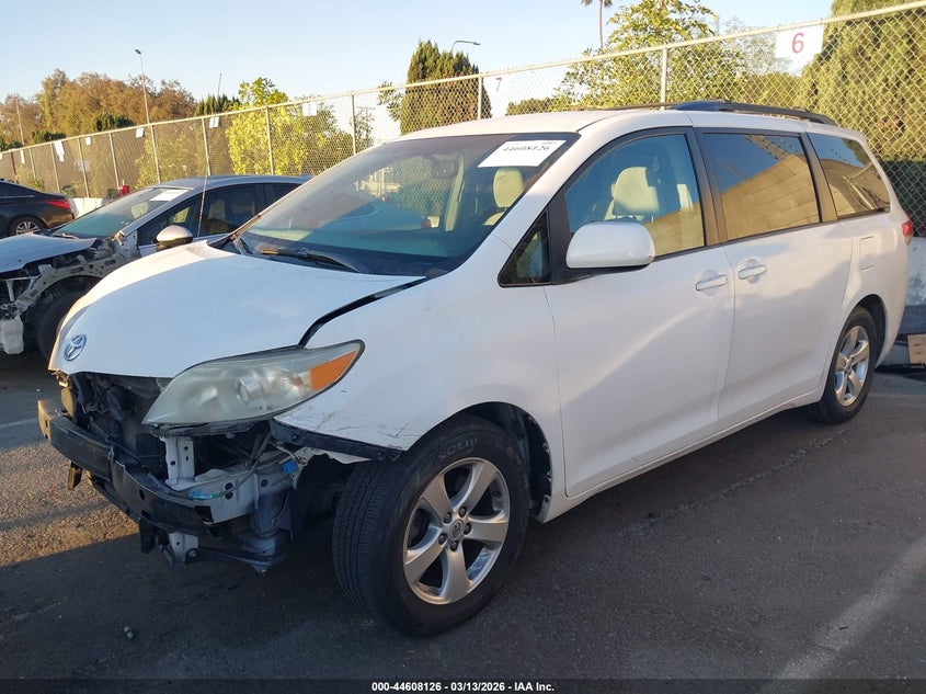 2011 Toyota Sienna Le V6