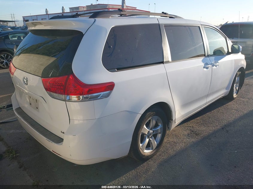 2011 Toyota Sienna Le V6