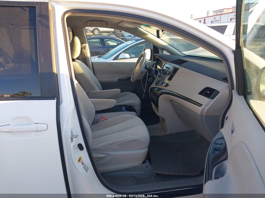 2011 Toyota Sienna Le V6
