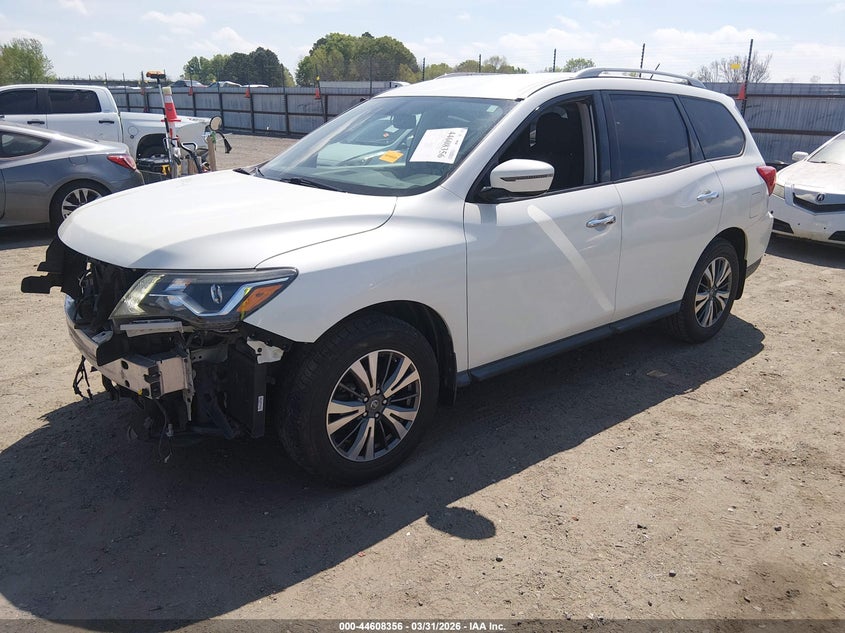 2017 Nissan Pathfinder Sv