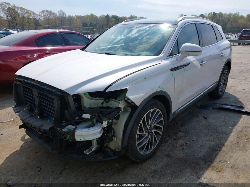 2019 Lincoln Nautilus Reserve