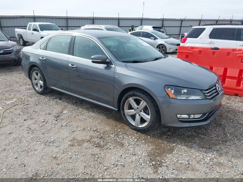 2015 Volkswagen Passat 1.8T Limited Edition