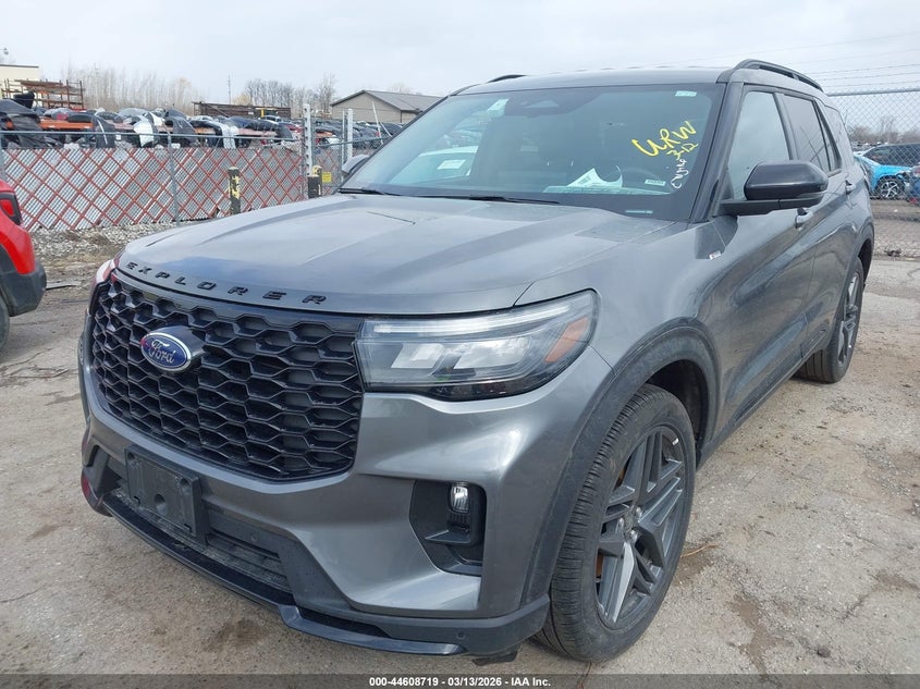 2025 Ford Explorer St-Line