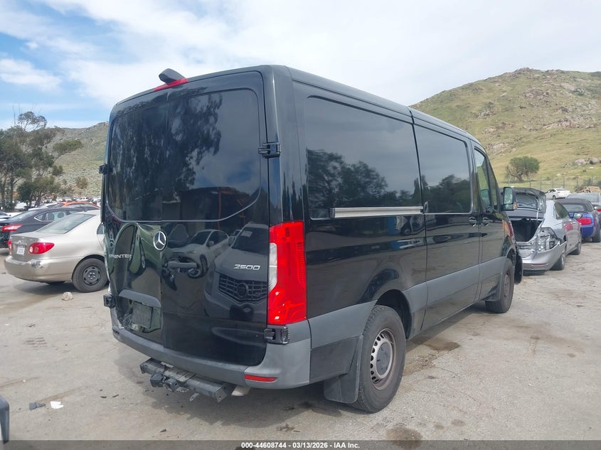 2023 Mercedes-Benz Sprinter 2500 Standard Roof 4-Cyl Gas