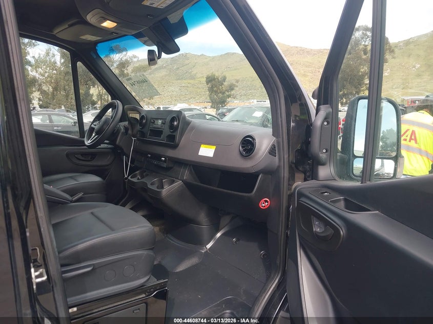 2023 Mercedes-Benz Sprinter 2500 Standard Roof 4-Cyl Gas