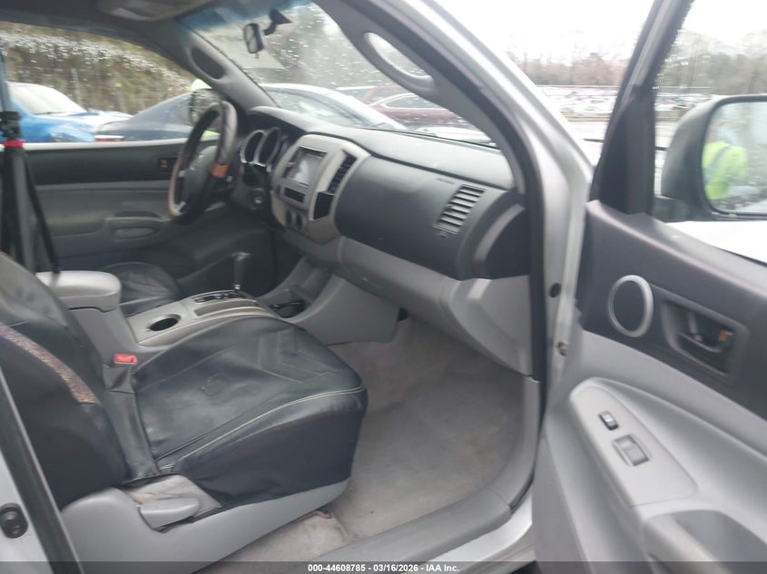 2005 Toyota Tacoma Base V6