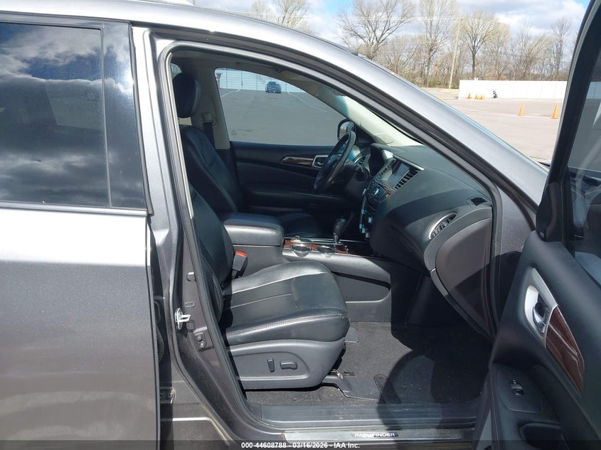 2015 Nissan Pathfinder Platinum