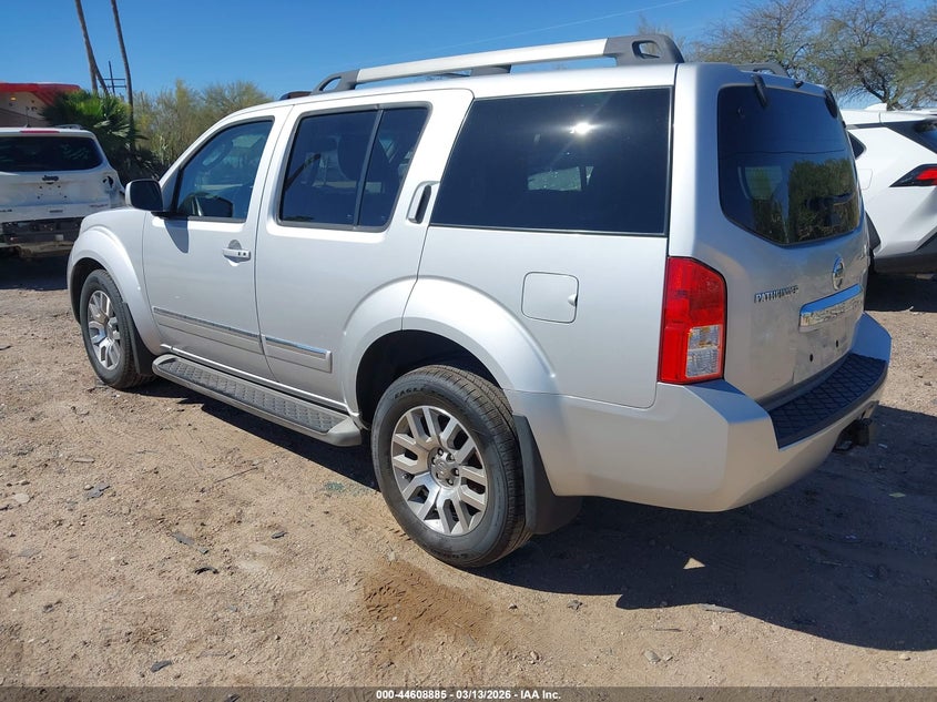 2012 Nissan Pathfinder Le