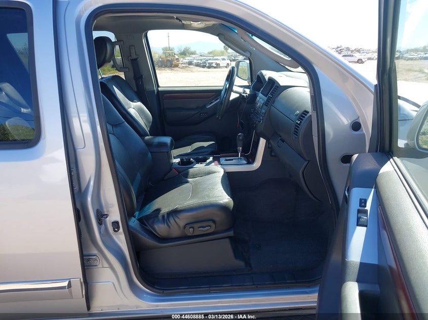 2012 Nissan Pathfinder Le