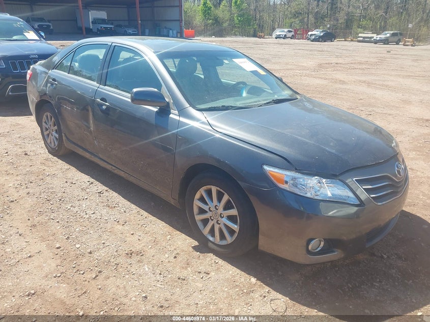 2011 Toyota Camry Xle V6
