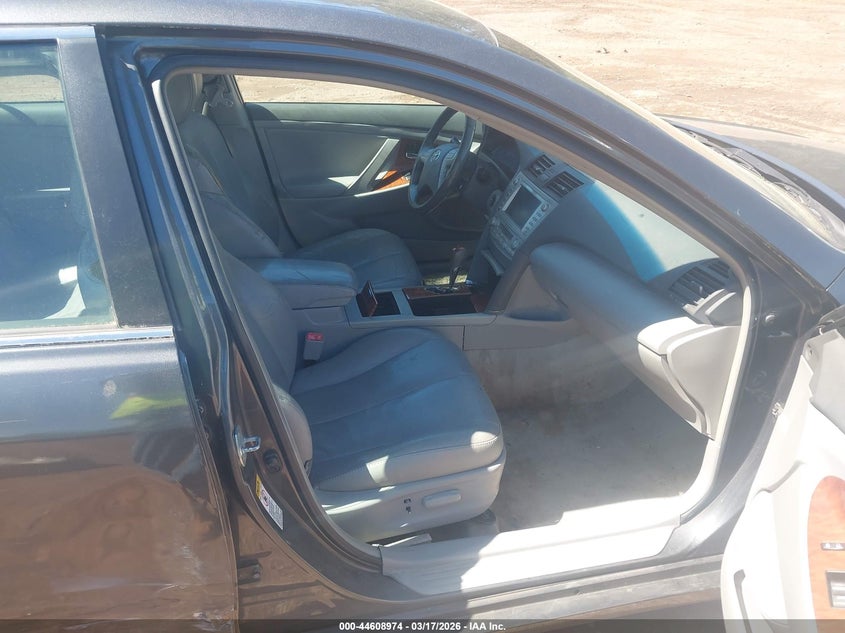 2011 Toyota Camry Xle V6