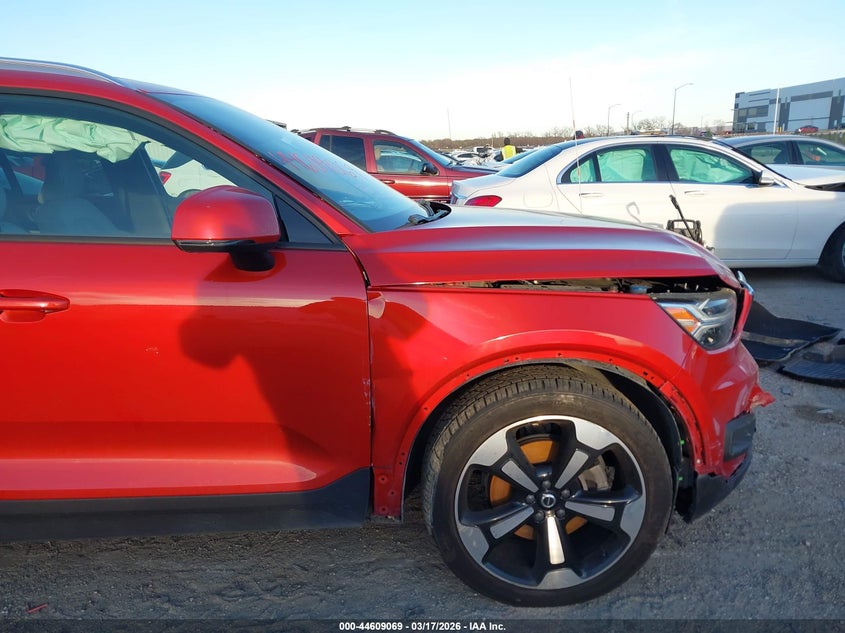 2021 Volvo Xc40 T5 Momentum VIN: YV4162UK8M2419697 Lot: 44609069