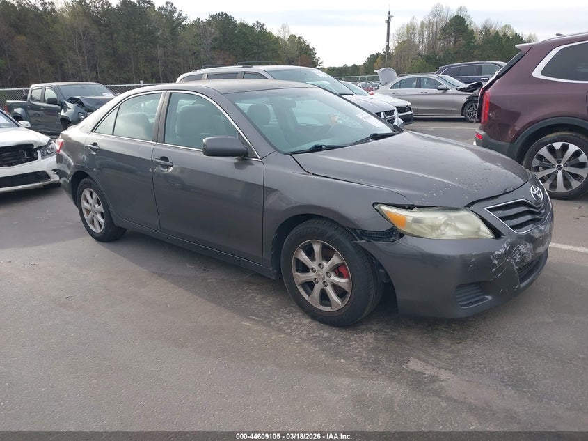 2011 TOYOTA CAMRY LE