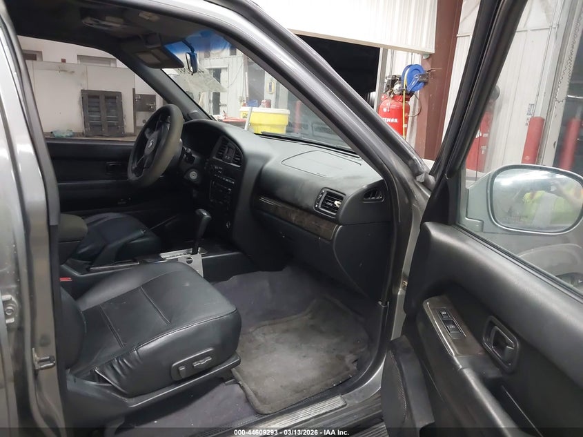 2004 Nissan Pathfinder Le Platinum