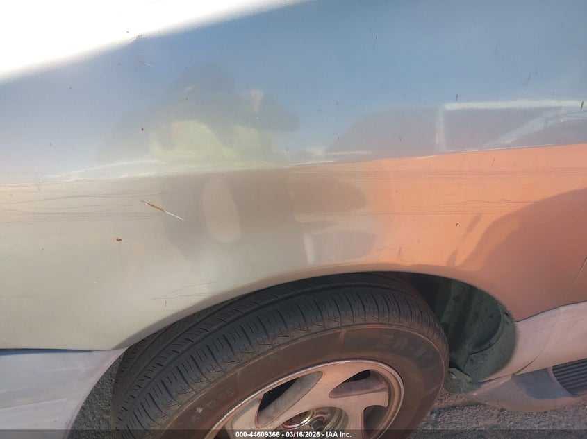 2000 Toyota Sienna Le VIN: 4T3ZF13C4YU207290 Lot: 44609366