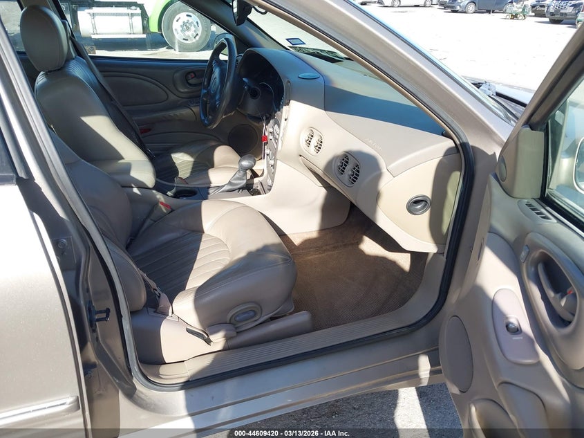 2002 Pontiac Bonneville Se