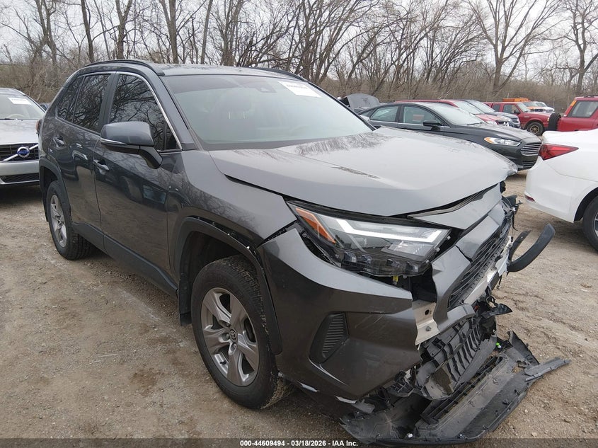 2022 TOYOTA RAV4 XLE