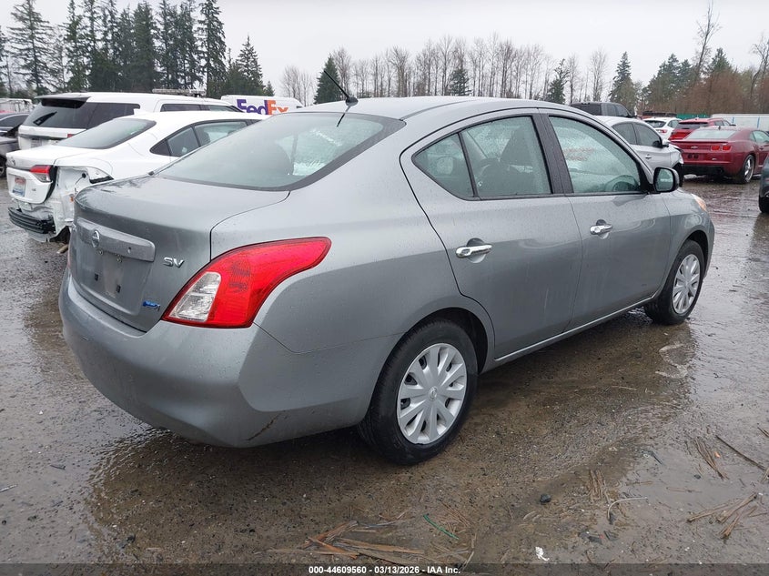 2012 Nissan Versa 1.6 Sv