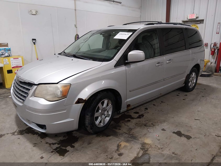 2010 Chrysler Town & Country Touring