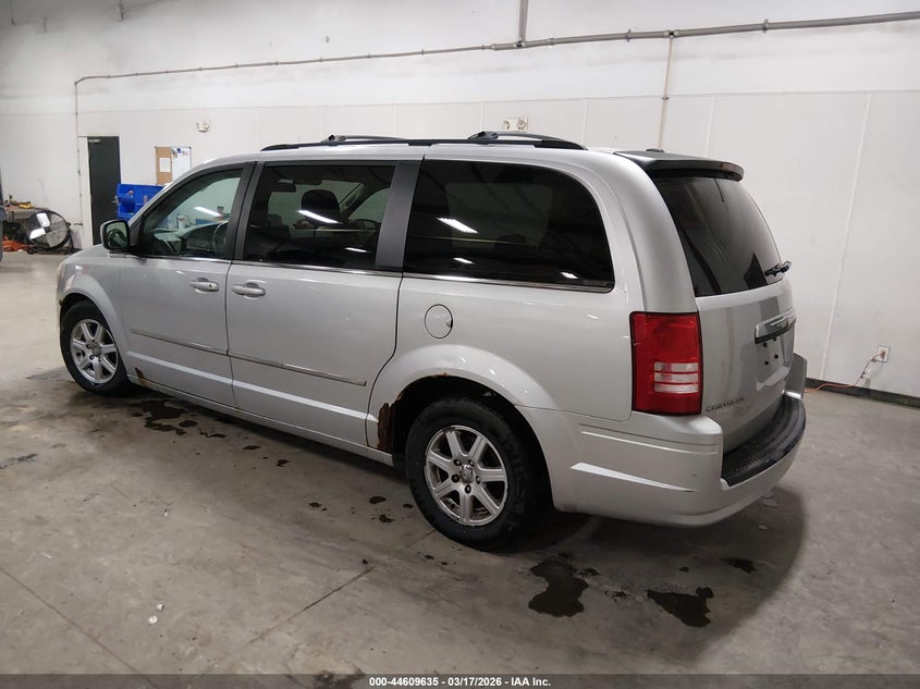 2010 Chrysler Town & Country Touring