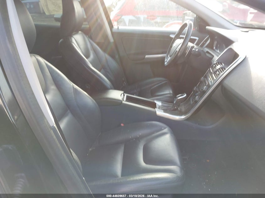 2014 Volvo Xc60 T6 R-Design