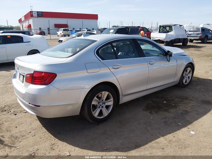 2011 BMW 528I