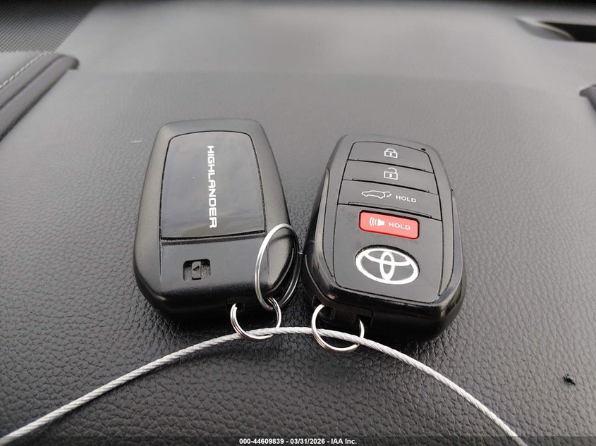 TOYOTA HIGHLANDER HYBRID - zdjęcie 11