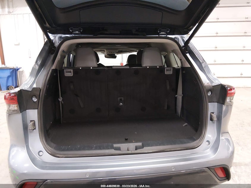 TOYOTA HIGHLANDER HYBRID - zdjęcie 18