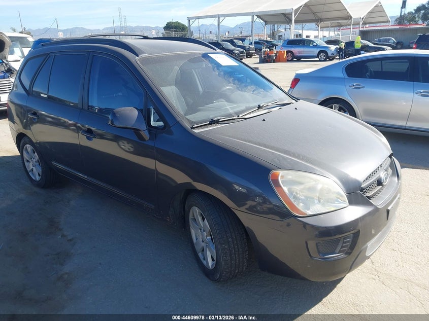KNAFG525877121997 KIA RONDO Photo 1