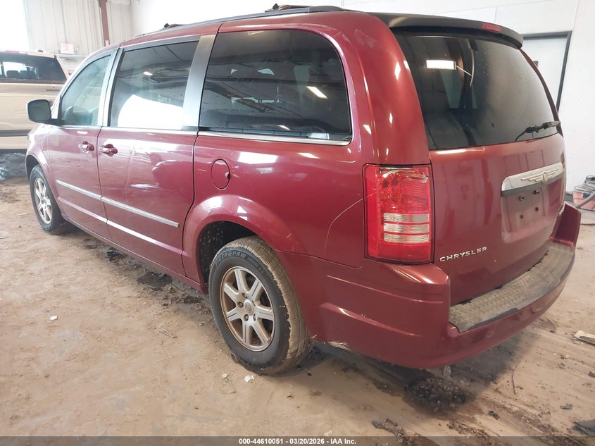 2010 Chrysler Town & Country Touring